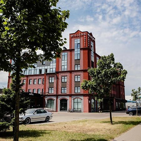 Willing Hotel Minsk Exterior foto